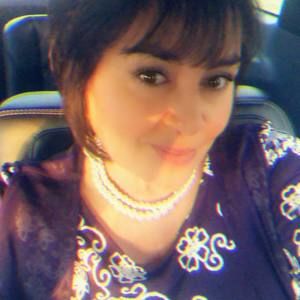 Meet your Posher, Elizabeth